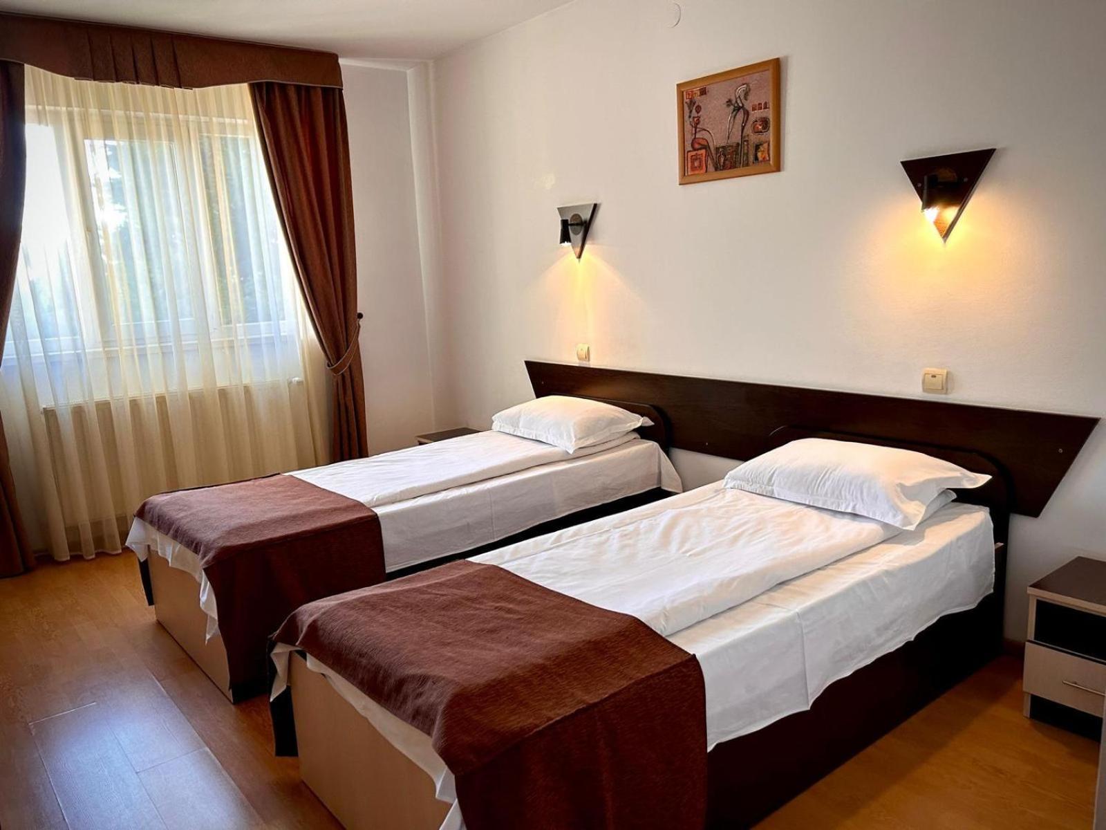 Hotel Levisticum 巴克乌 外观 照片