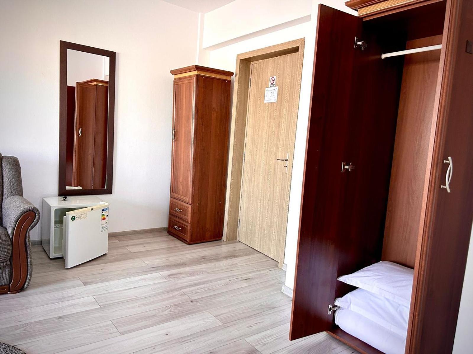 Hotel Levisticum 巴克乌 外观 照片
